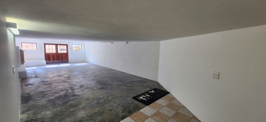 5 Bedroom Property for Sale in Dana Bay Western Cape